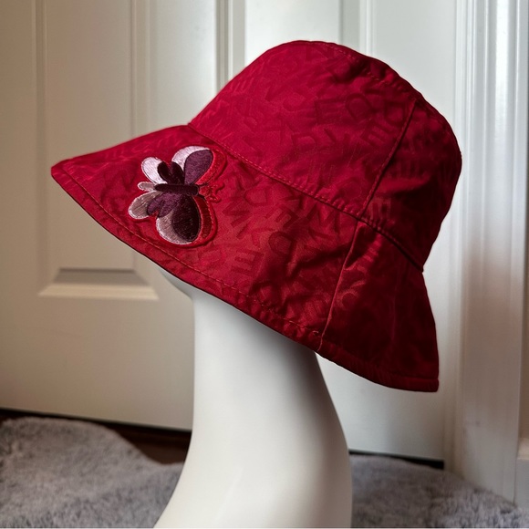 Weekend MaxMara Accessories Label-cut Logo Jacquard Hat. Sz: 57 Color:Red.New - Picture 5 of 16